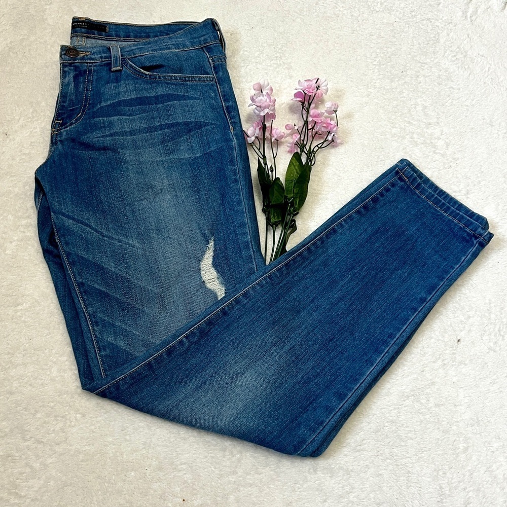 Flying Monkey Lightly Distressed Skinny Jean - Size 25 (Fits like a 29)